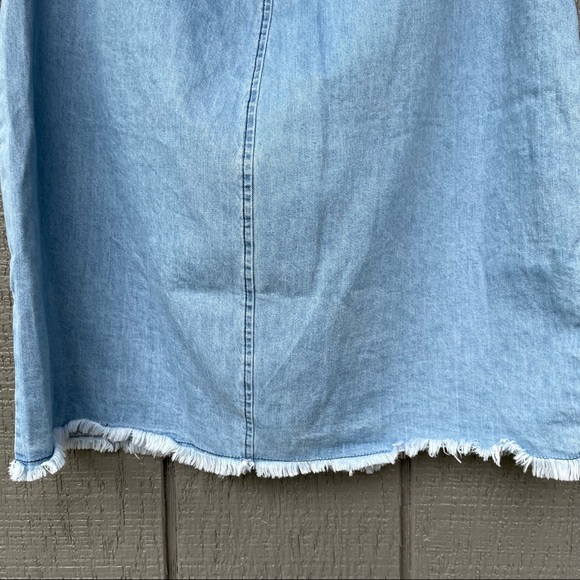 Cupcakes & cashmere raw edge jean skirt - Picture 2 of 6